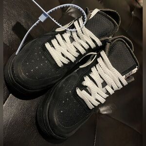Nike x off white air force 1 black ( FAKE )
No originals shoes